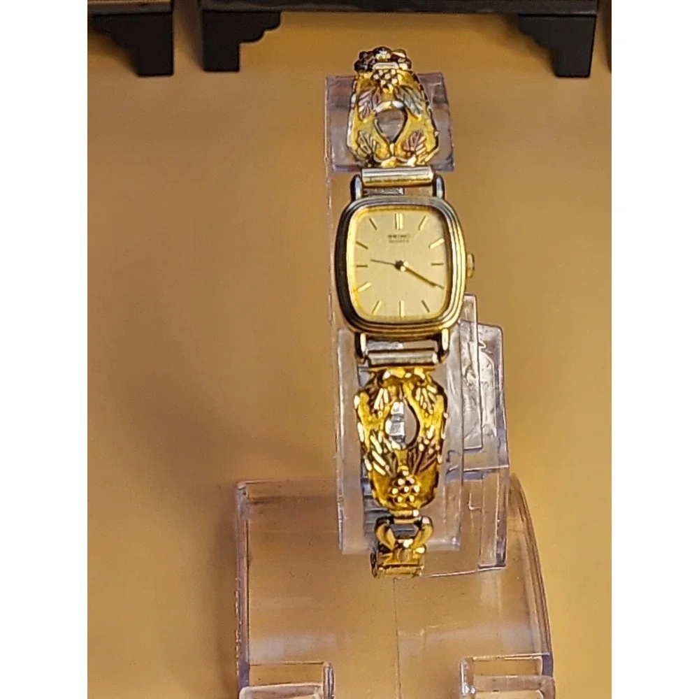 Vintage SEIKO Watch‎ STAMPER Signed 10k Black Hills Gold Women's 10K Yellow Gold